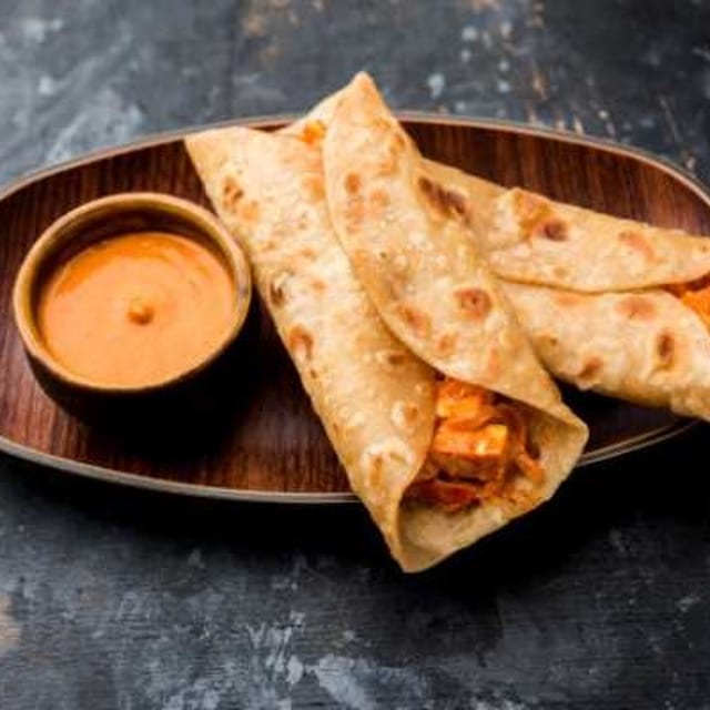CHICKEN TIKKA NAAN.