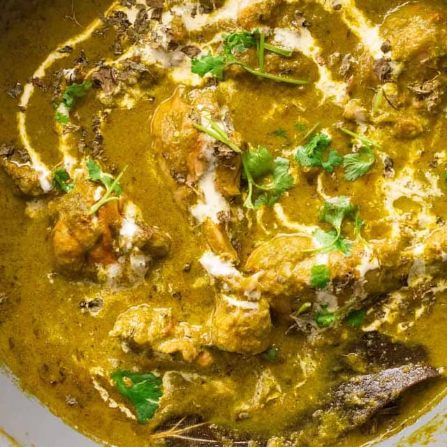 SAAG CHICKEN.